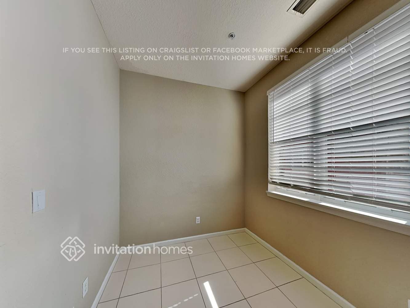 Building Photo - 156 Greenwich Cir