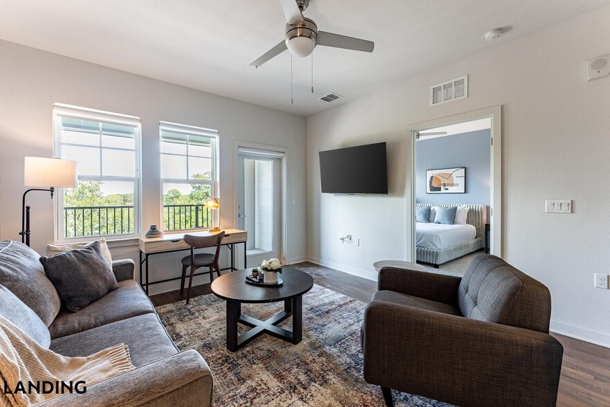 Building Photo - 1225 Utica Dr