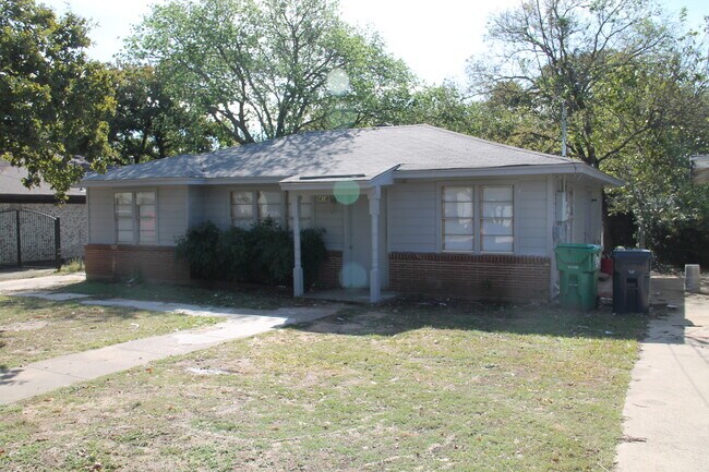 Building Photo - 414 Ruth St