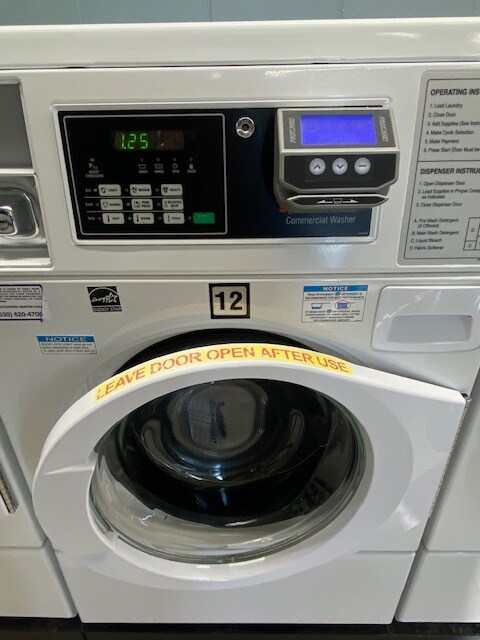 Building Photo - 3550 N Lake Shore Dr