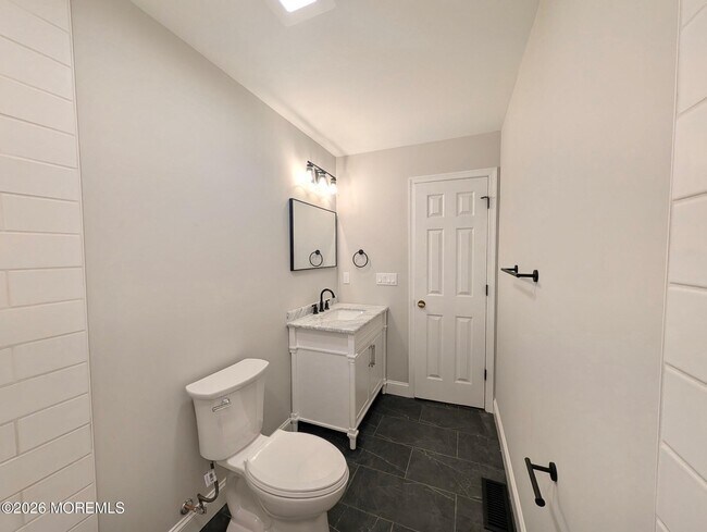 Building Photo - 73 S Shore Dr