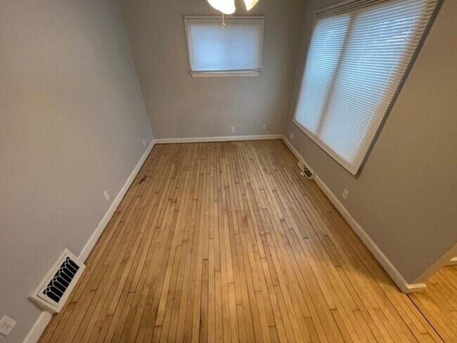 Building Photo - Click the “Apply Now” button or email wapmrentals@gmail.com for a prompt response.