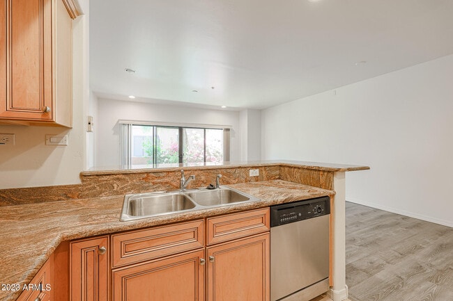 Building Photo - 20660 N 40th St