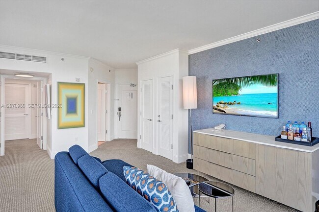 Building Photo - 4401 Collins Ave