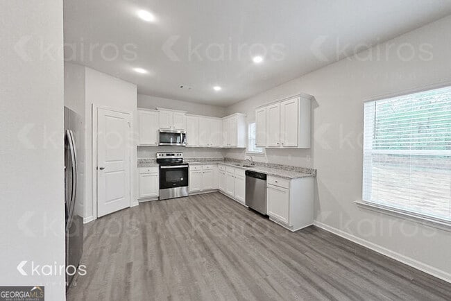 Building Photo - 3428 Bridgewood Dr