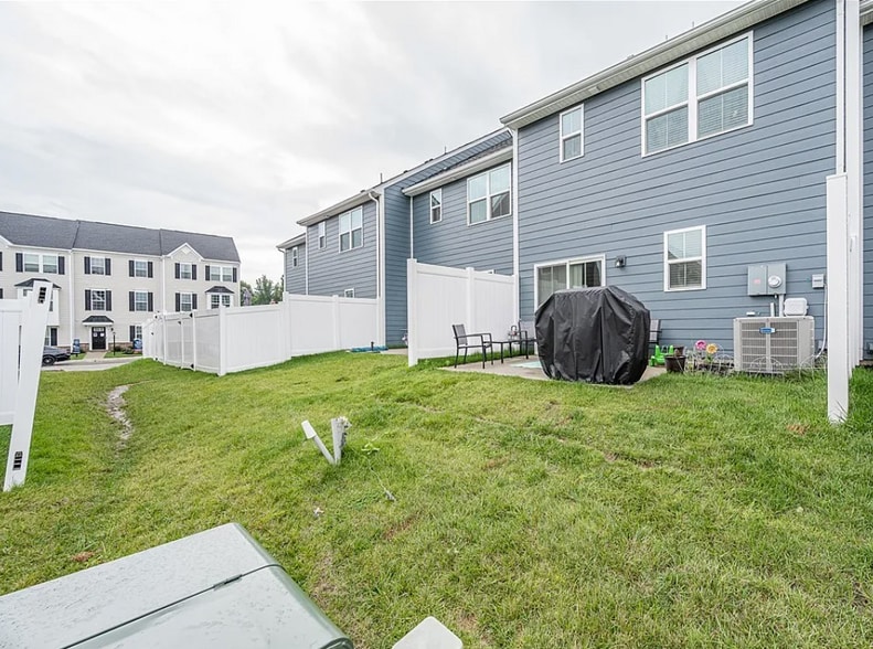 Building Photo - 11310 Winding Brook Terrace Dr
