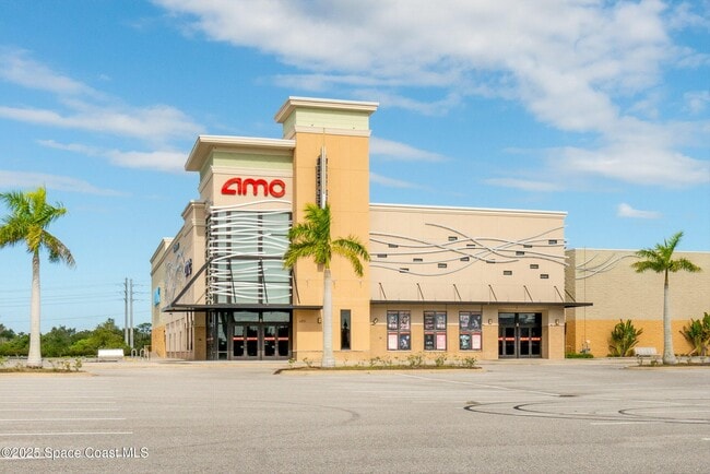 Building Photo - 4351 Silver Lake Dr