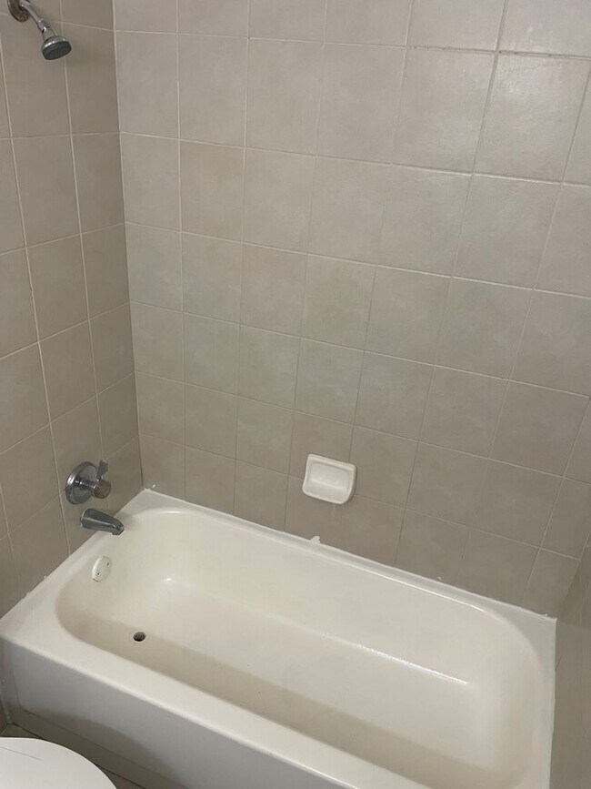 Building Photo - One bedroom condominium