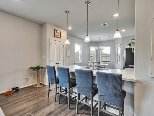 Building Photo - 507 Thunder Cloud Dr