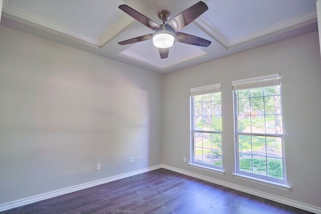 Building Photo - Mission Ridge beauty-4 bedroom 3 1/2 bath-...