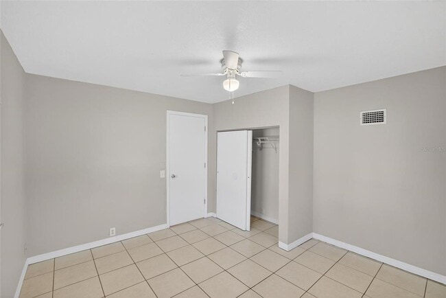 Building Photo - 685 71st Ave N