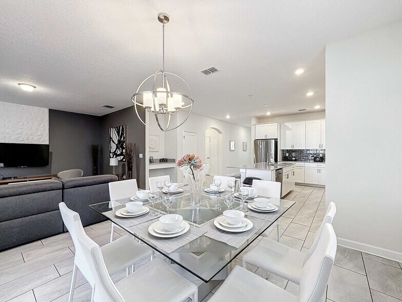 Building Photo - 1589 Flange Dr