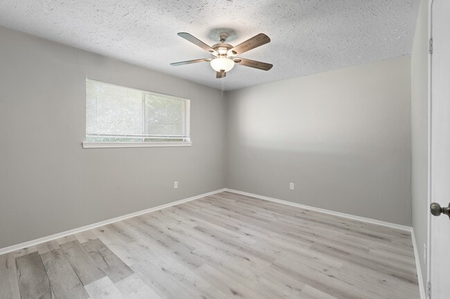 Building Photo - 13542 Wimbledon Dr