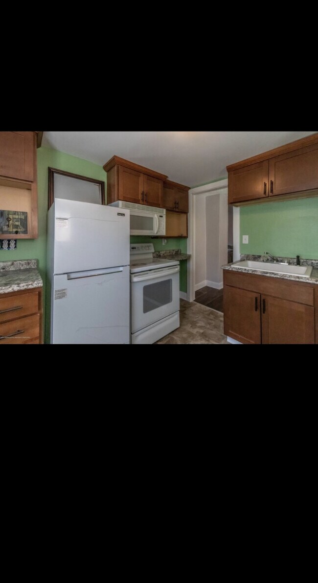 Building Photo - N Magnolia Property