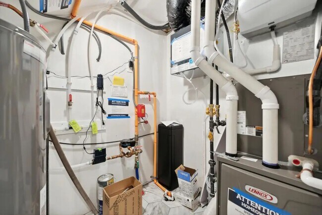 Building Photo - Awesome lennar new construction 3 bed townhouse