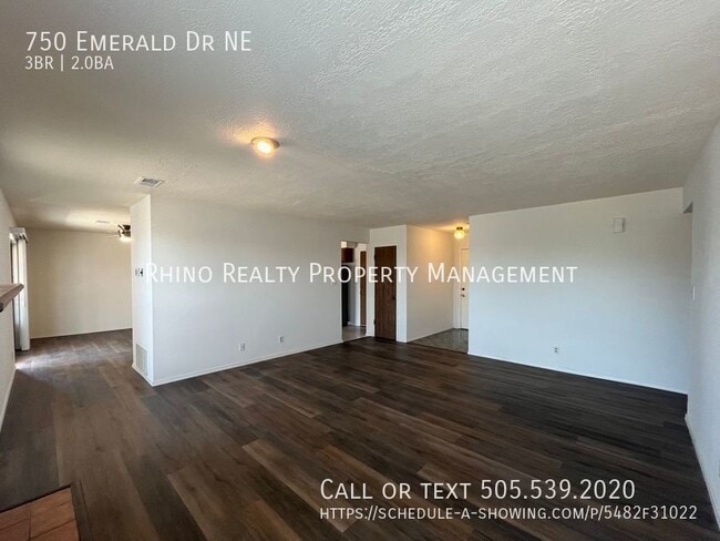 Building Photo - 750 Emerald Dr NE