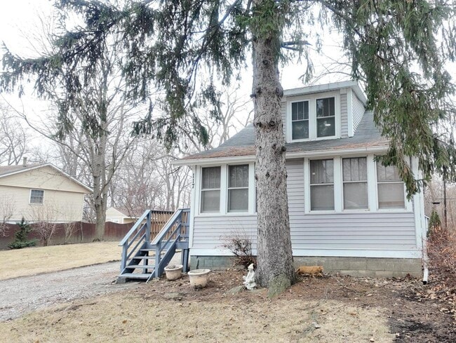 Building Photo - 117 Woodland Dr