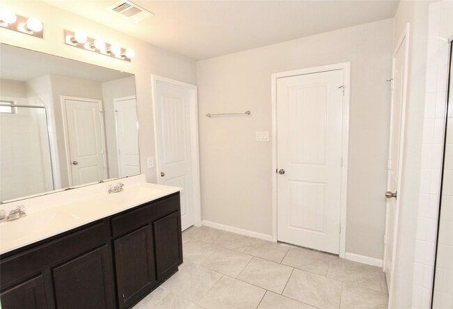 Building Photo - 29519 Patricias Wy