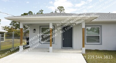 Building Photo - 917 Graystone Ave