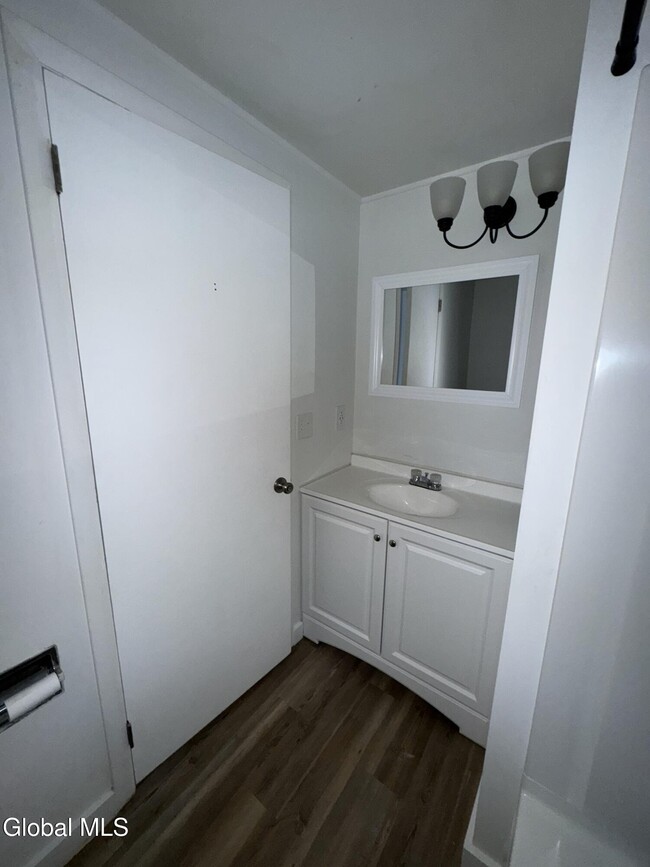 Building Photo - 219 S Main St