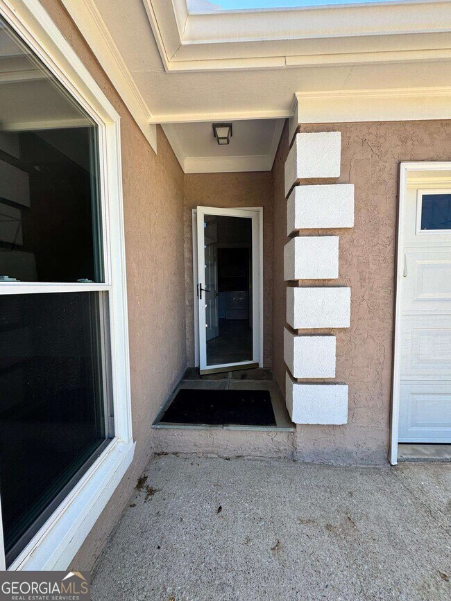 Building Photo - 1230 St Ives Ct