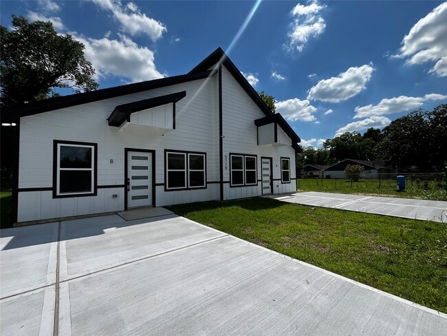 Building Photo - 5710 Delmack St