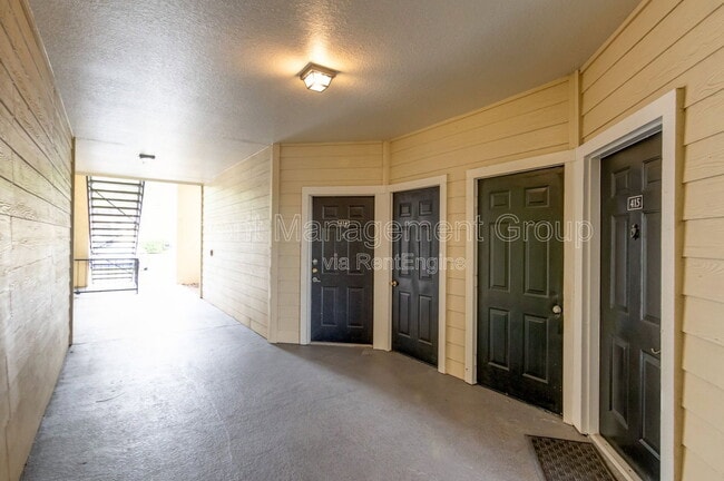 Building Photo - 2668 Robert Trent Jones Dr