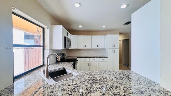 Building Photo - 14814 SW 108th Terrace