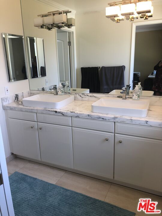Building Photo - 4230 Park Alisal