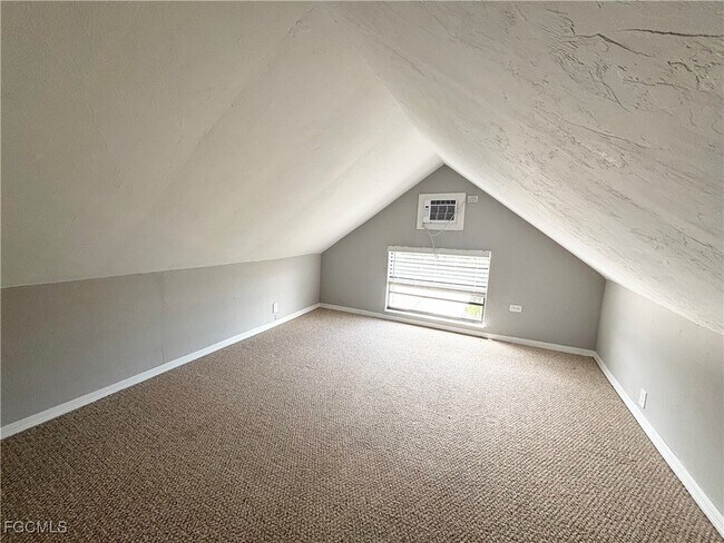 Building Photo - 12743 Brewster Dr