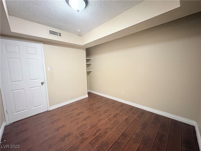 Building Photo - 4732 Monterrey Ave