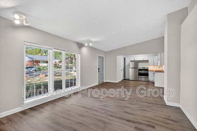 Building Photo - 7348 Lynn Ave