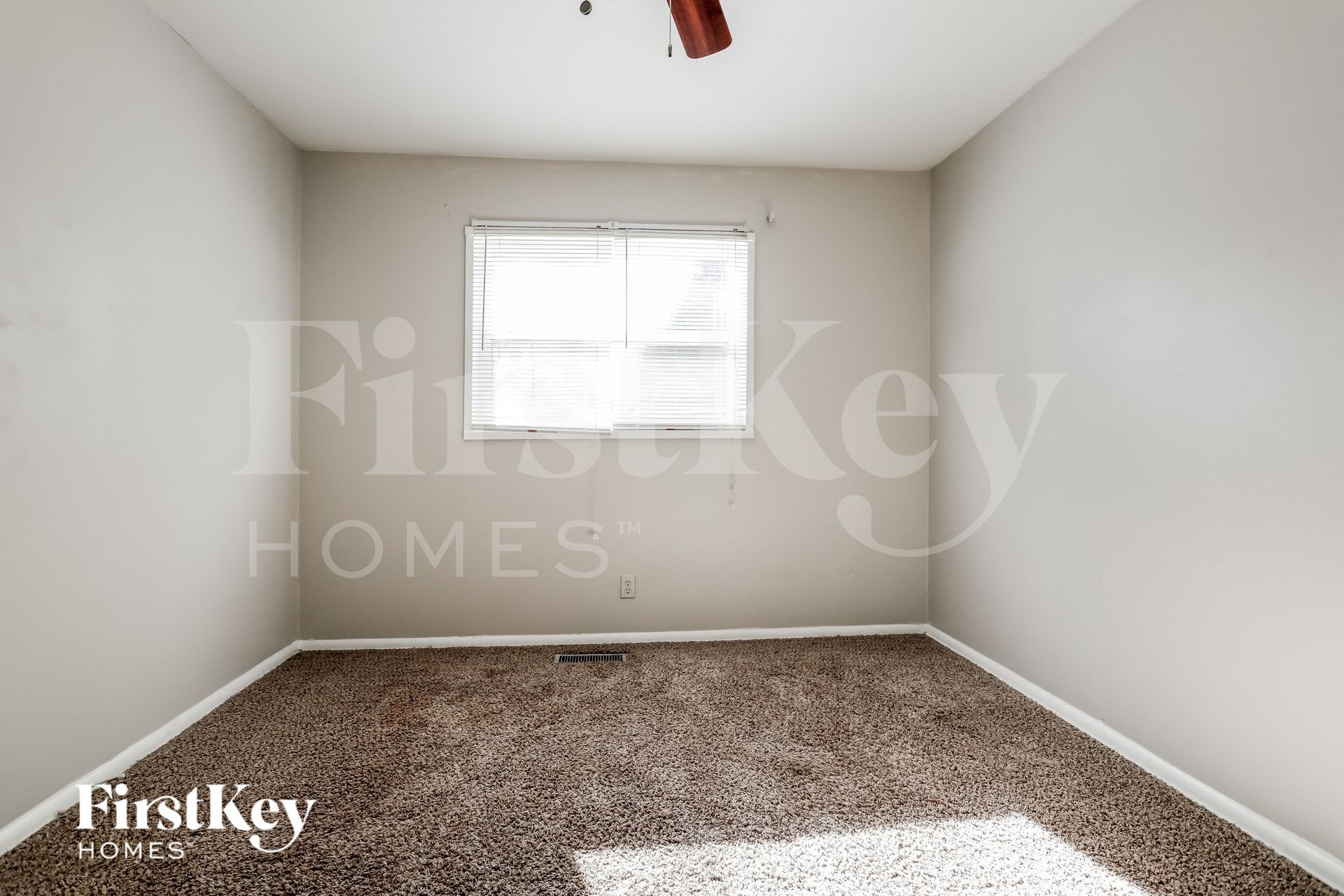 Building Photo - 3085 Piper Dr