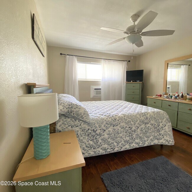 Building Photo - 3820 Ocean Beach Blvd