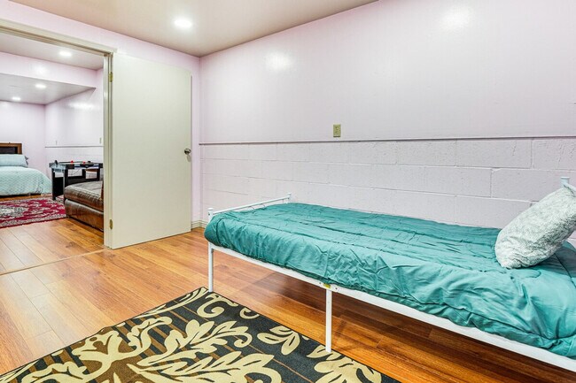 Building Photo - 17777 Camelot Ln