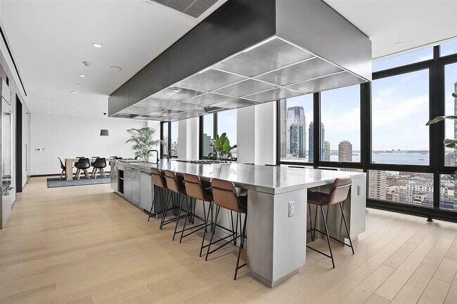 Building Photo - 10 Provost St