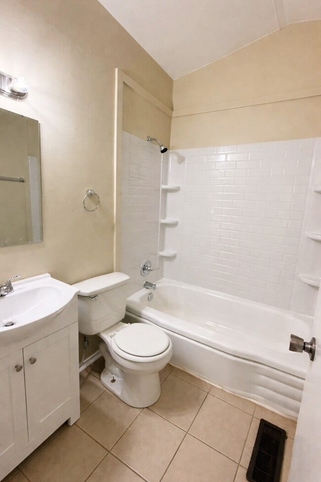 Building Photo - 4314 Bertrand Rd