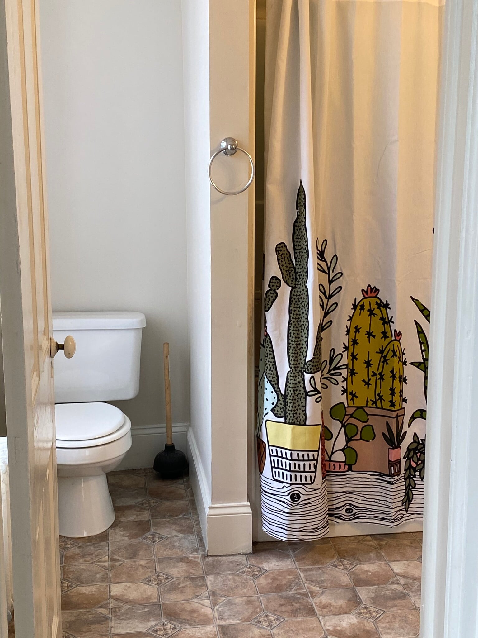 2nd floor - 1108 W 4th St