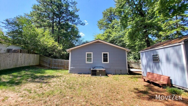 Building Photo - 908 Brighton Rd