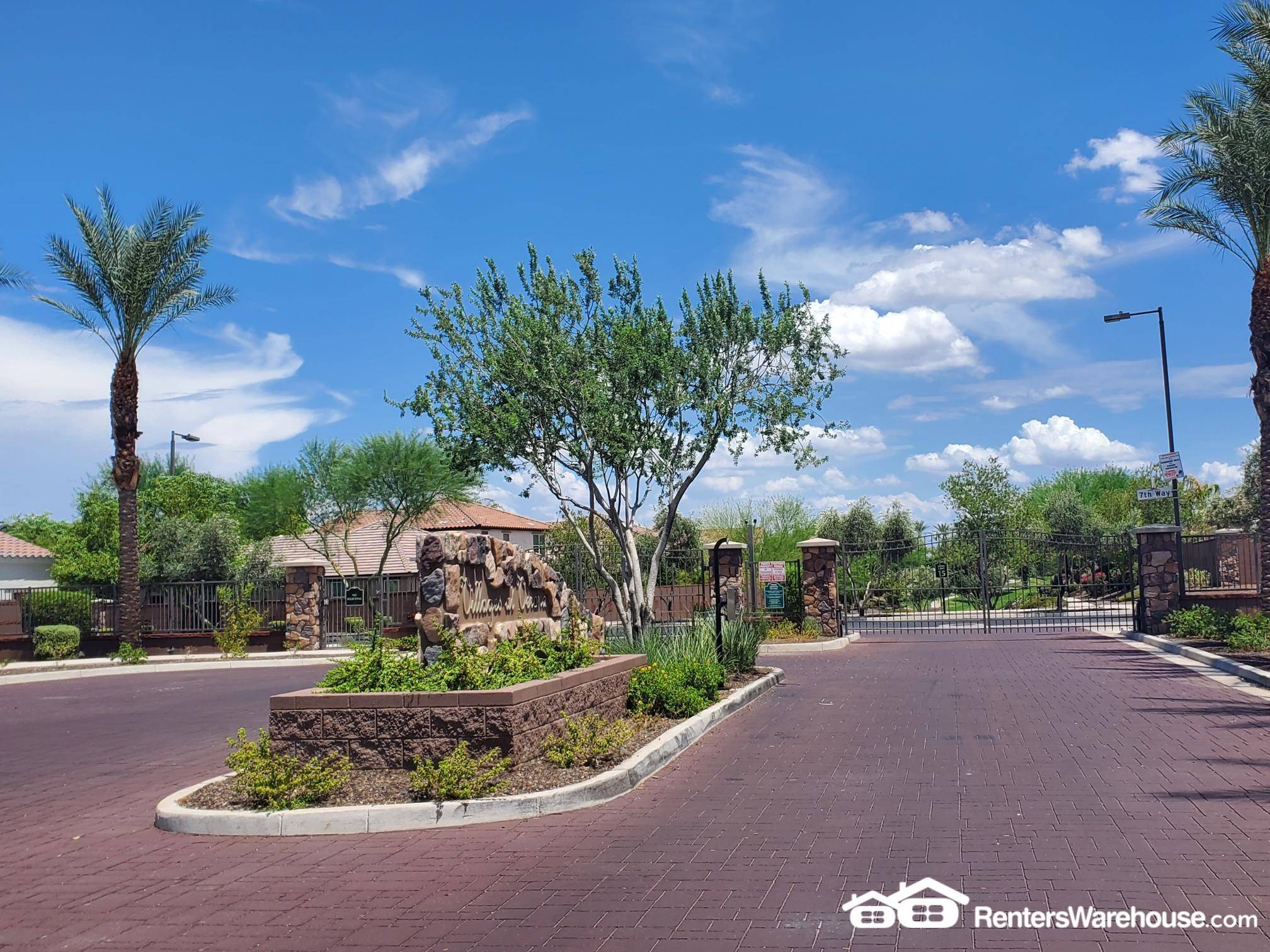 Building Photo - 848 E Constance Wy