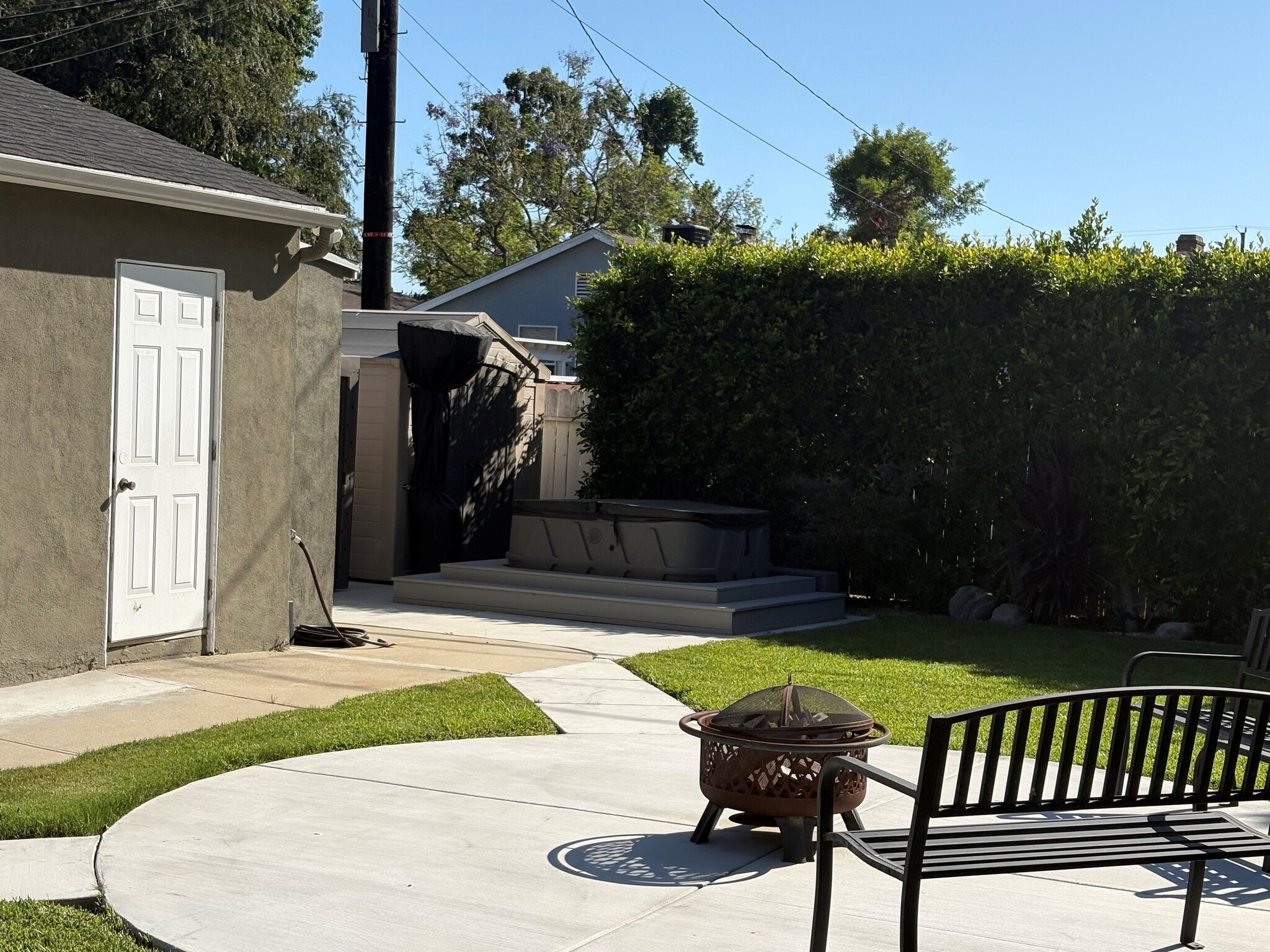 Building Photo - 229 N Griffith Park Dr