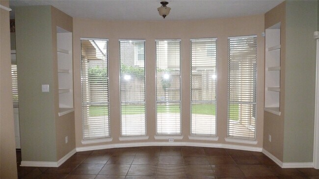 Building Photo - 4823 Cypress Spring Dr