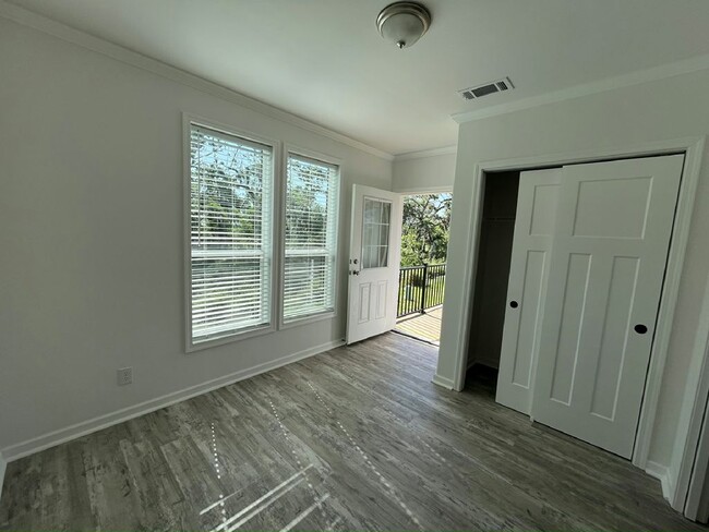 Building Photo - 3539 Vine Trl