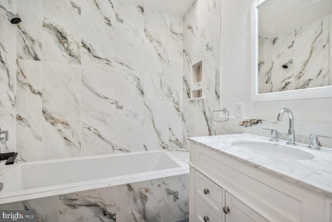 Building Photo - 4420 15th St NW