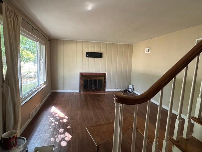 Building Photo - 10275 Kennerly Rd