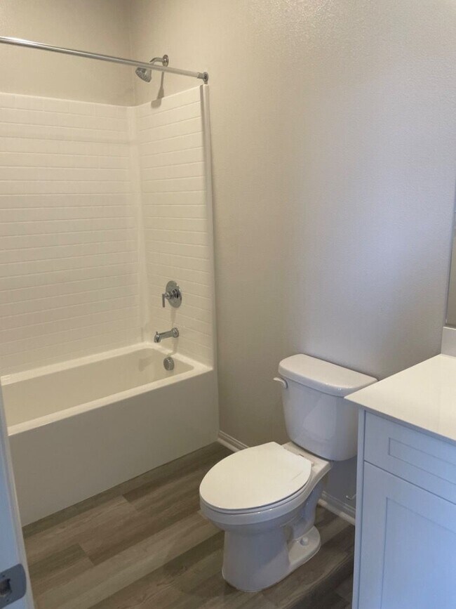 Building Photo - Beautiful New Home