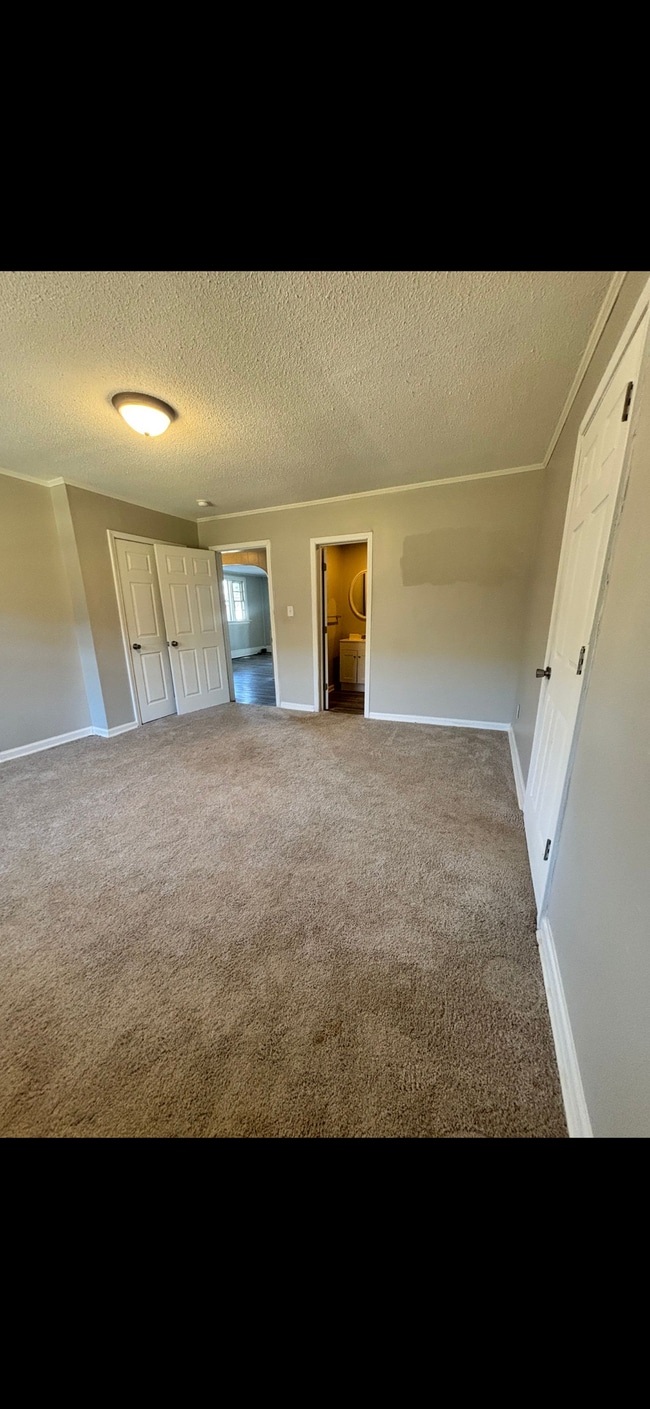 Building Photo - 209 Home St