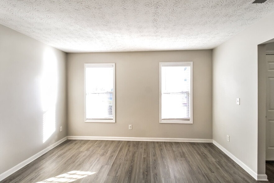 Building Photo - 2951 Highland Park Cir