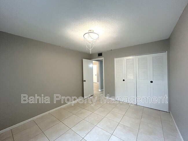Building Photo - 4611 W Fig St