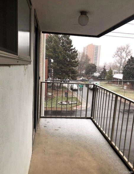 Building Photo - 799 Dahlia St